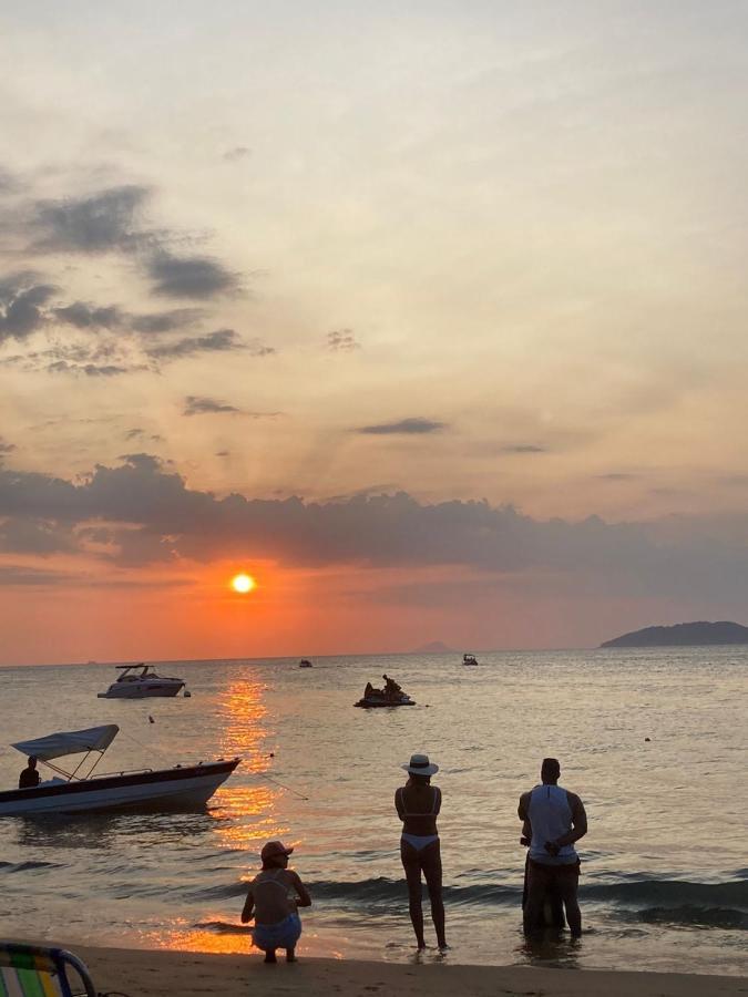 Suite Pe Na Areia- Espaco Independente Na Praia Do Curral Com Localizacao Privilegiada - Simplicidade E Comodidade Com O Por Do Sol Mais Lindo De Ilhabela - Melhor Custo Beneficio Para Ate 4 Pessoas , Na Av Jose Pacheco Do Nascimento Nº 7682 المظهر الخارجي الصورة
