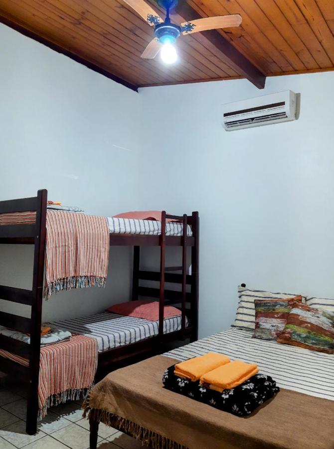 Suite Pe Na Areia- Espaco Independente Na Praia Do Curral Com Localizacao Privilegiada - Simplicidade E Comodidade Com O Por Do Sol Mais Lindo De Ilhabela - Melhor Custo Beneficio Para Ate 4 Pessoas , Na Av Jose Pacheco Do Nascimento Nº 7682 المظهر الخارجي الصورة
