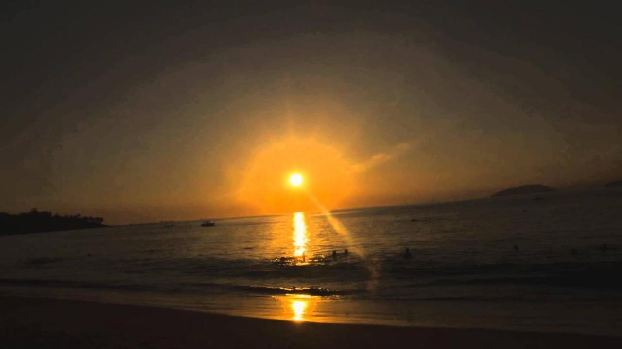 Suite Pe Na Areia- Espaco Independente Na Praia Do Curral Com Localizacao Privilegiada - Simplicidade E Comodidade Com O Por Do Sol Mais Lindo De Ilhabela - Melhor Custo Beneficio Para Ate 4 Pessoas , Na Av Jose Pacheco Do Nascimento Nº 7682 المظهر الخارجي الصورة
